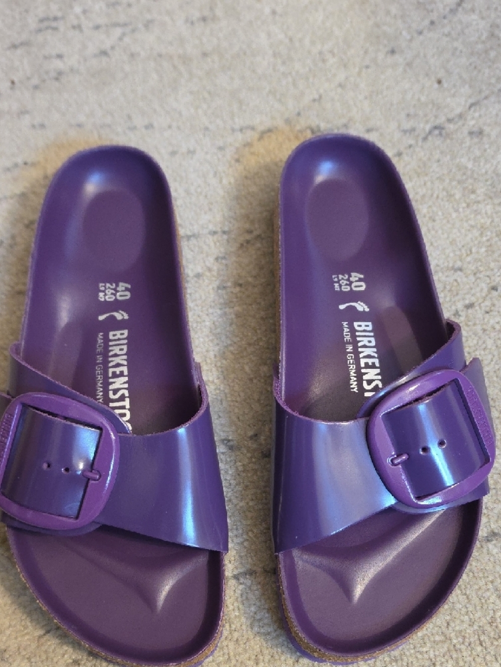 Birkenstock Madrid Big Buckle in a high-shine, Purple Dustk Or Açai, 9, Preowned - Picture 2 of 11